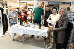 1_Waesche-Wein-bei-StrehleWaesche-04122024-13