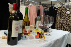 1_Waesche-Wein-bei-StrehleWaesche-04122024-28